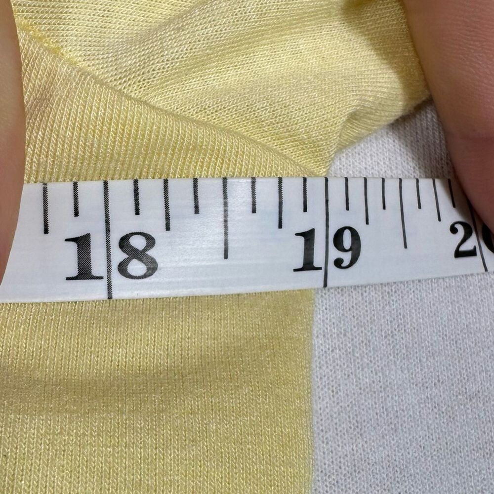 Womens Yellow Crop Top Size XL Ruched Bust Square Neck Flutter Sleeve Casual Tee - Picture 4 of 7